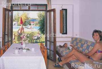 Petro Club Side 3